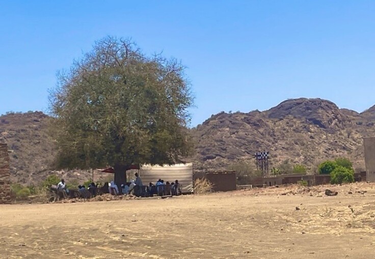 ハルツームで亡くなった国軍の兵士の葬式が実家のあるカドグリで行われた