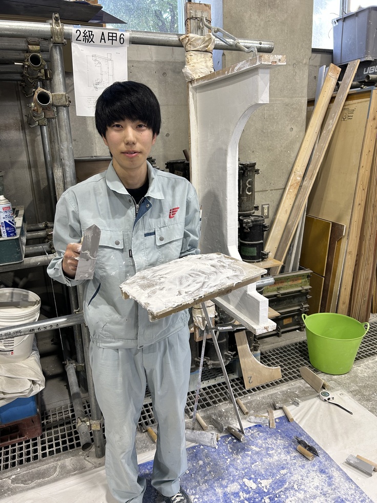 左官職種9 西ノ谷鷹志選手課題完成.jpg