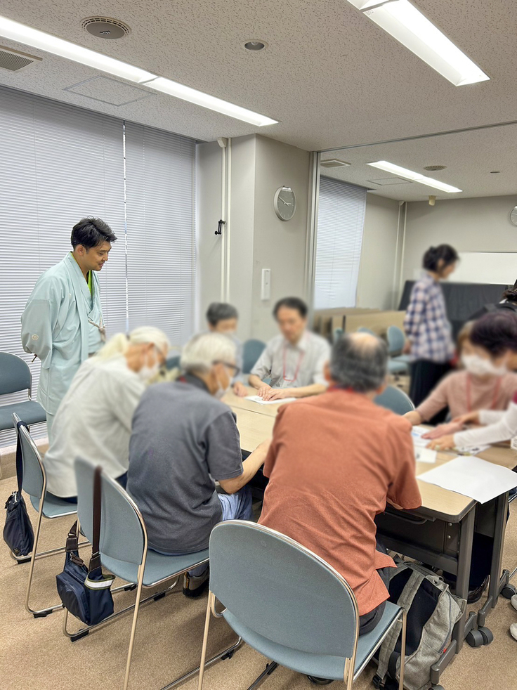 グループに分かれて意見交換、昇吉師匠も参加