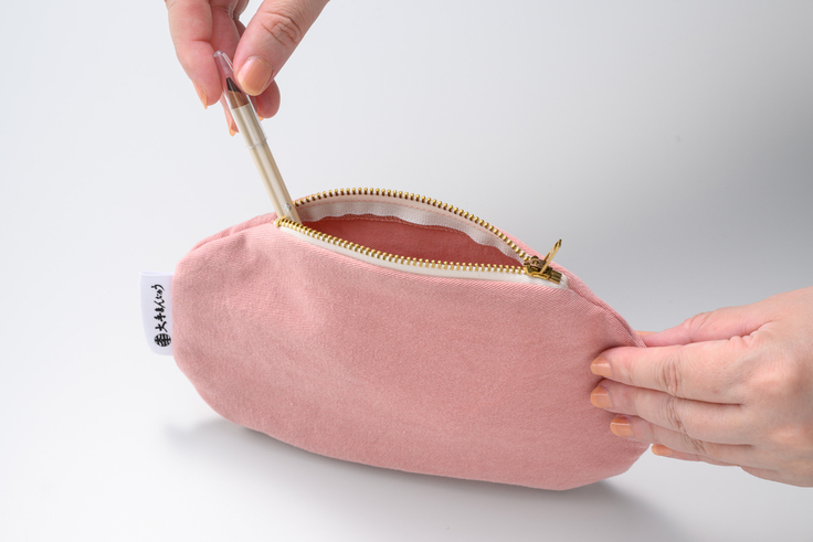 小豆染めポーチ