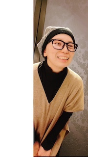 登壇者のぞみ氏の写真