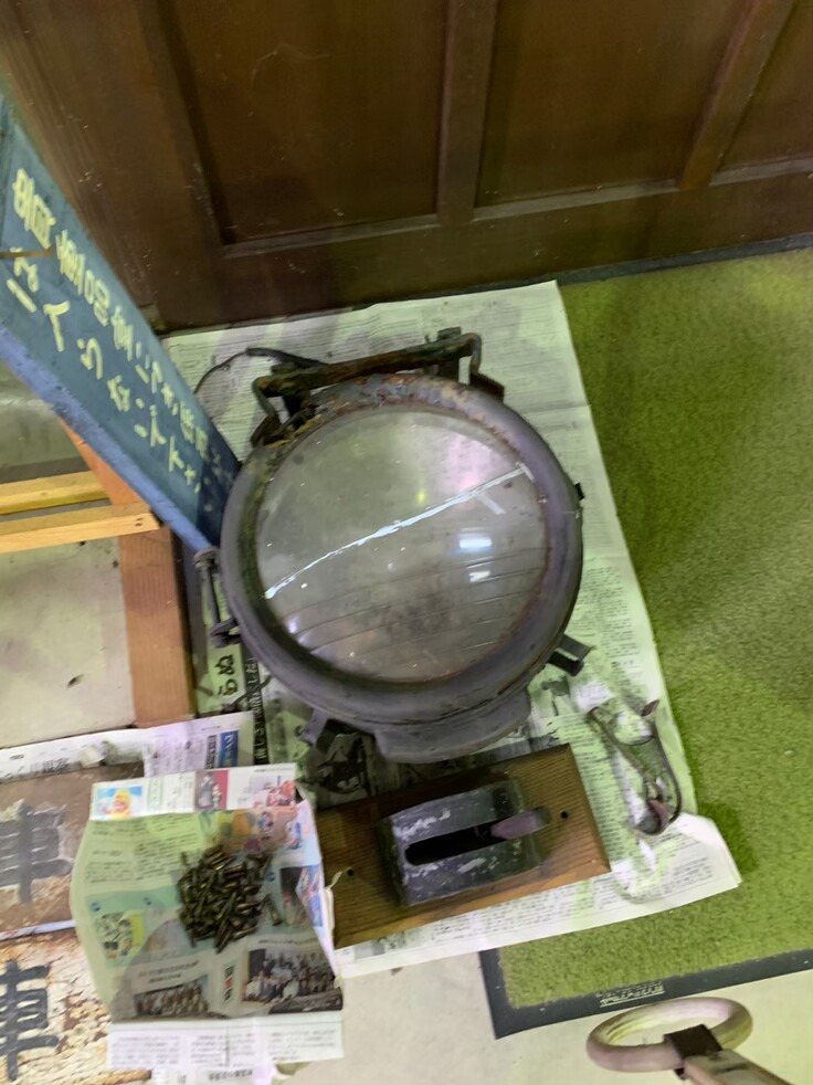 資料館保管中の前照灯