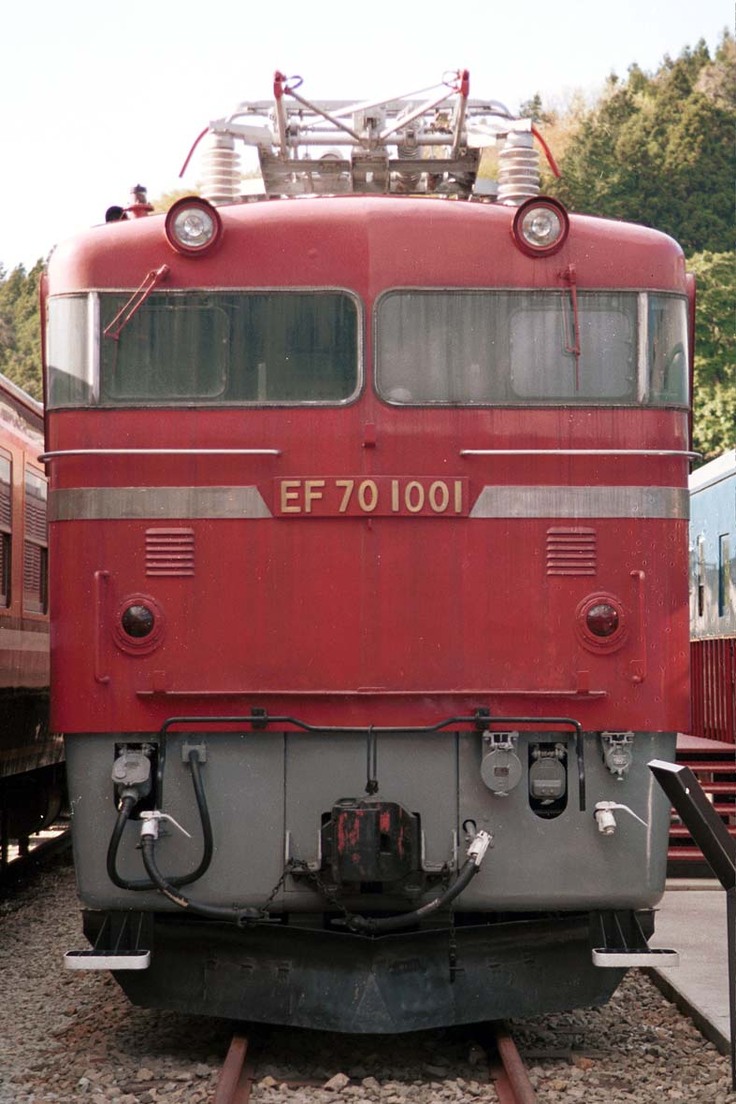 EF701001-001.jpg