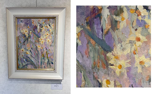 菅さんの作品を近寄ると絵の具の盛り上がりを感じることが出来ます。