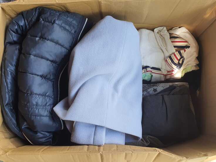 長野県坂城町の竹内さんより「ウクライナの子ども達を支える会」を中心に集めていただいた衣服