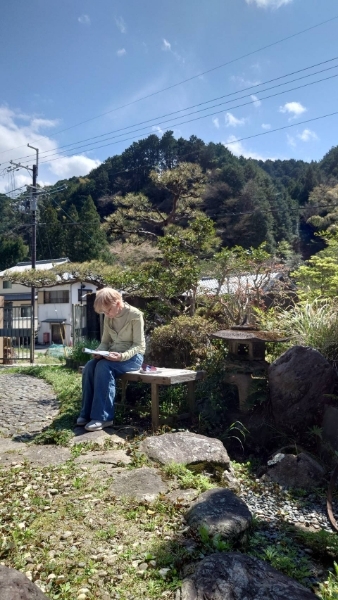 奥明日香さららの庭で、作家気分
