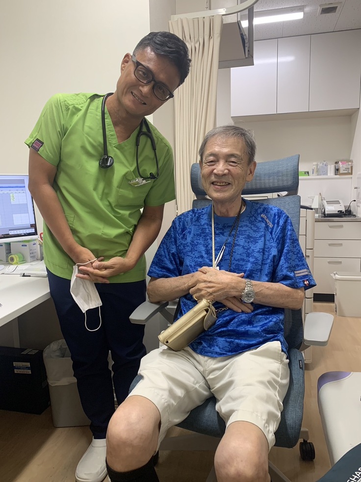 俵本先生にインスリンについて色々と教えてもらう父