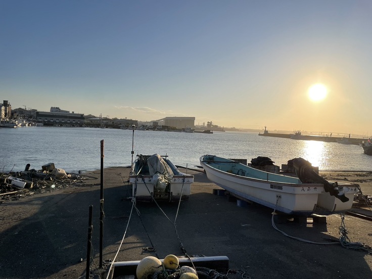 地元、青森県八戸市の港の写真