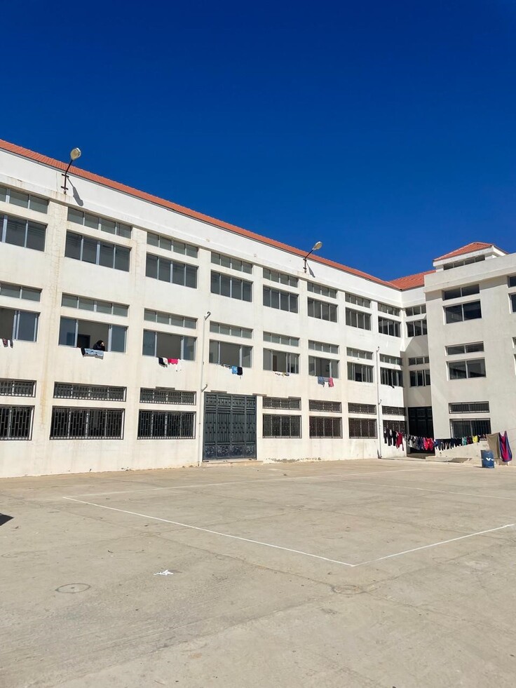 避難所となった学校施設にて、2024年10月6日撮影