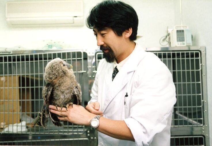 先代代表と保護されたフクロウ.jpg