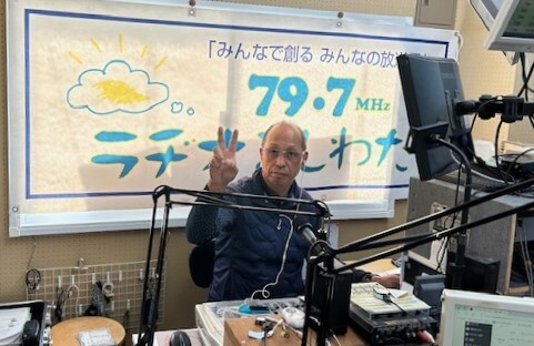 11/20（水曜日）14時から15時のラジオで活動している風景です。