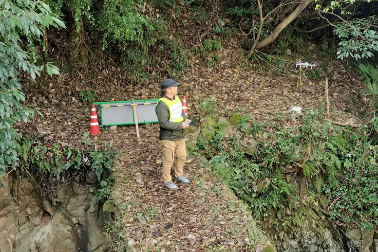 ドローンによる計測作業中
