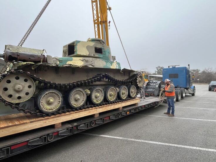 chi ha_on pallet.jpg