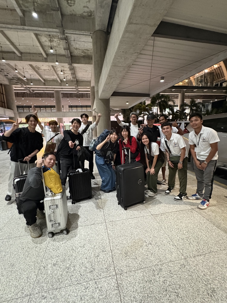 関西組空港到着