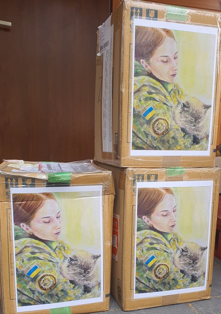 東欧支援協会より、ホッカイロ3箱いただきました