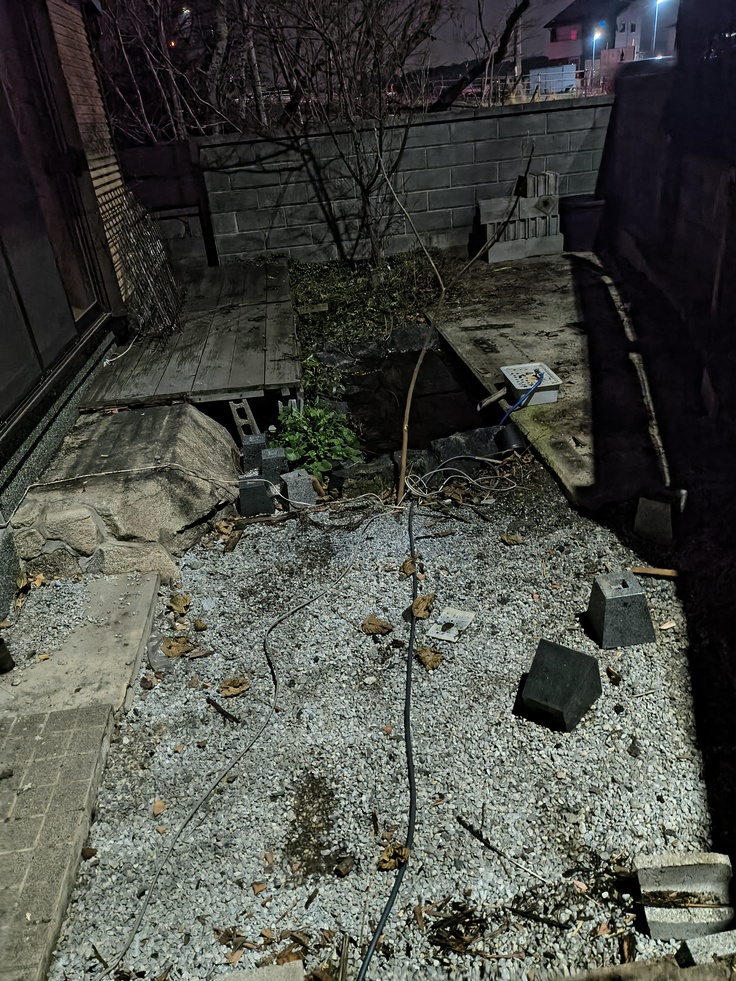 ウッドデッキ解体中