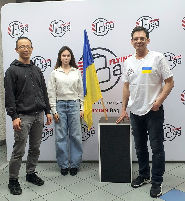 ワルシャワにてボランティア団体の人々と会合