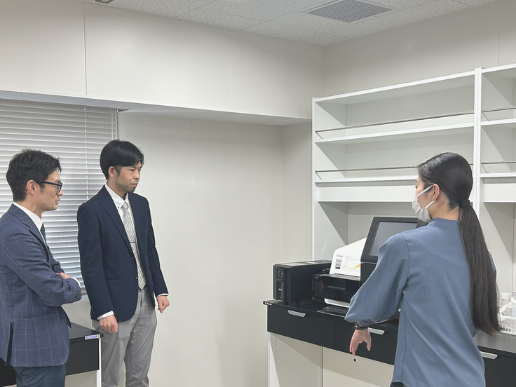 熊本日日新聞取材