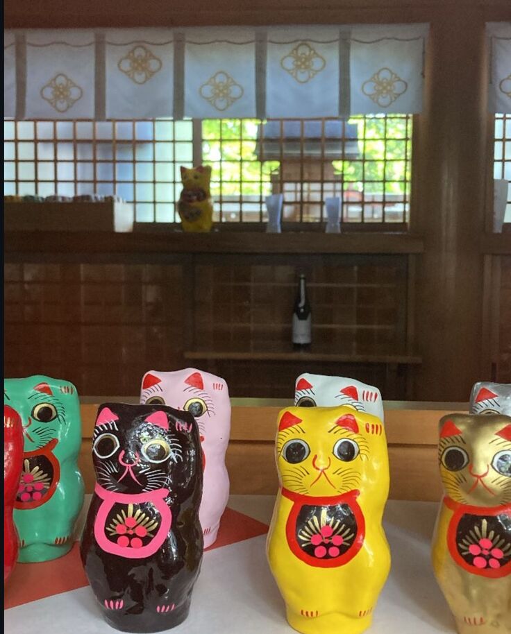 福招き猫さまたちと猫神社