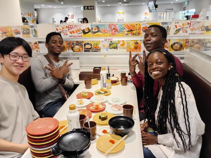 回転寿司店来訪