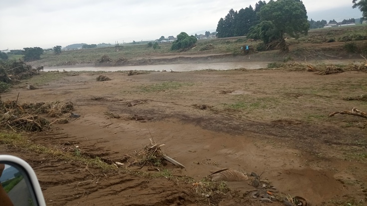 昨年7/25の降水の翌日　こちらには梨の木がありました。