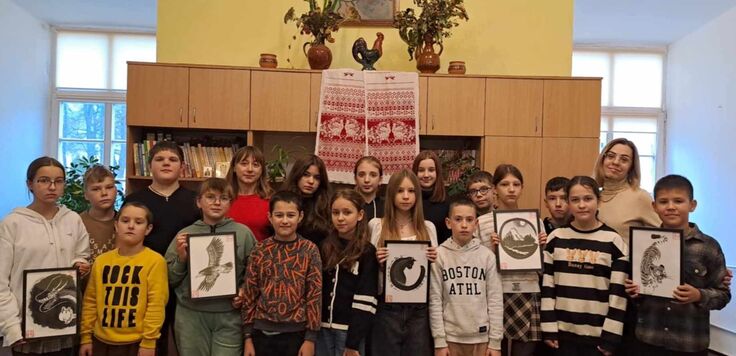 テルノーピリ州の子ども達に届いた墨絵