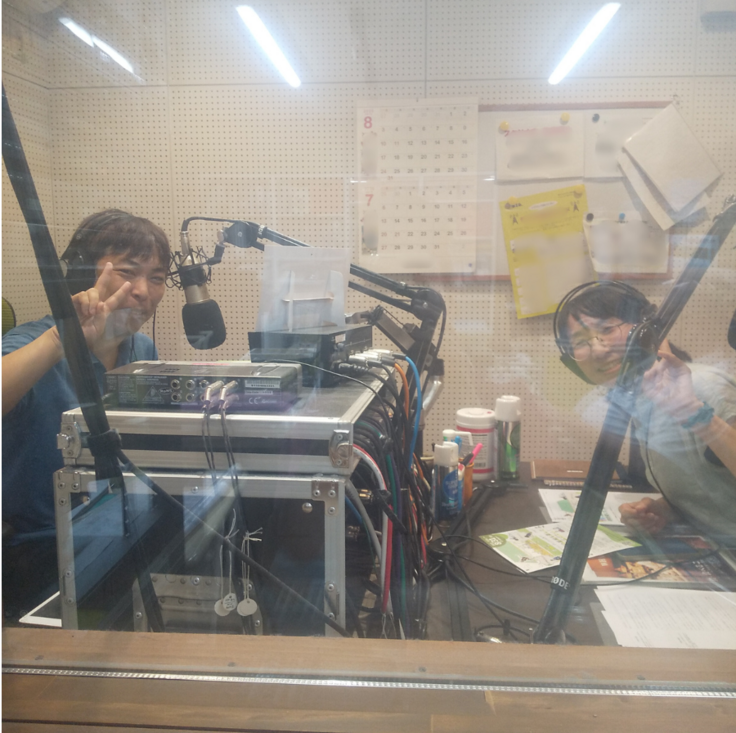 ※オンエア中はブースに一人しか入れなかったため、カオリンが出演しました！