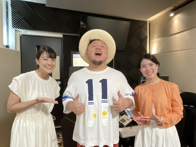 左から音楽・はらかなこさん、私、主題歌を歌っていただいたHIPPYさん