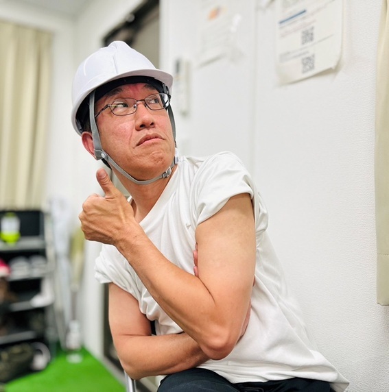 輪島市の支援拠点のトレーラーハウスにて