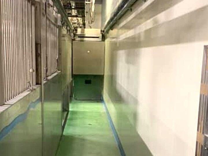 殺処分機までの通路