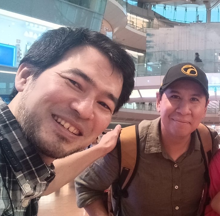 東京の羽田空港でグティエレス一郎がお出迎え。