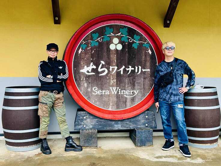 アーティスト・ミレイヒロキ氏、せらワイナリーを訪問！