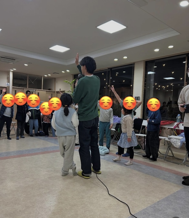 学生の方が考えてきたゲームを子供たち皆んなで