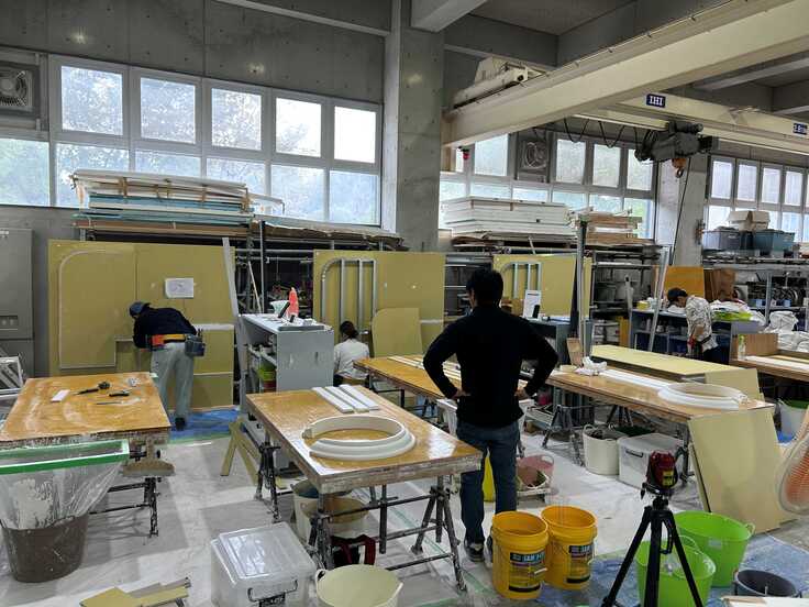 左官職種　通し練習　軽量鉄骨＋ボード張り作業３選手の様子