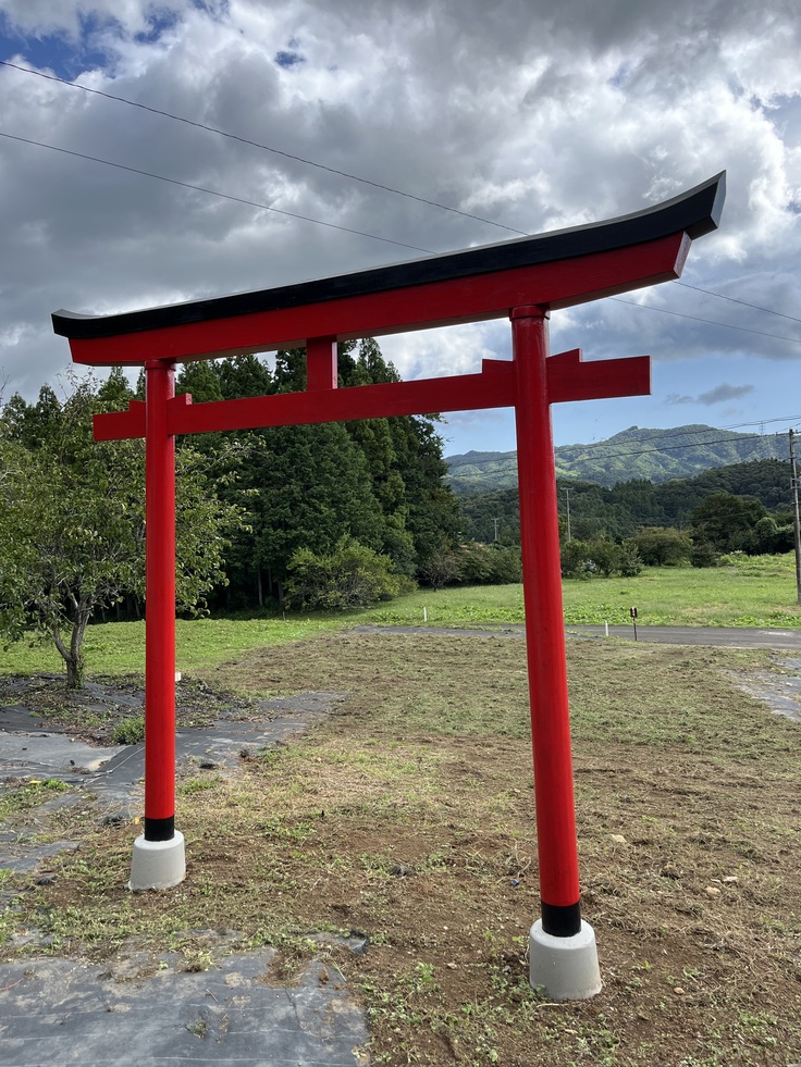 まるもり猫神神社 鳥居