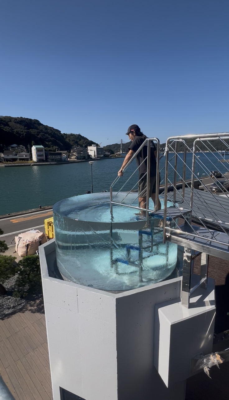 水着で入って映えます